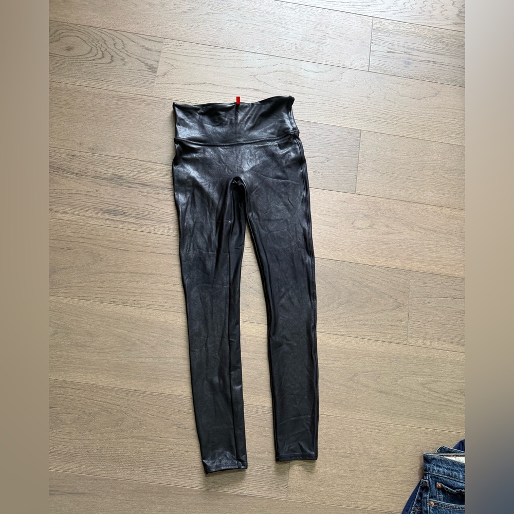 SPANX faux leather leggings black high rise shaping pants, M